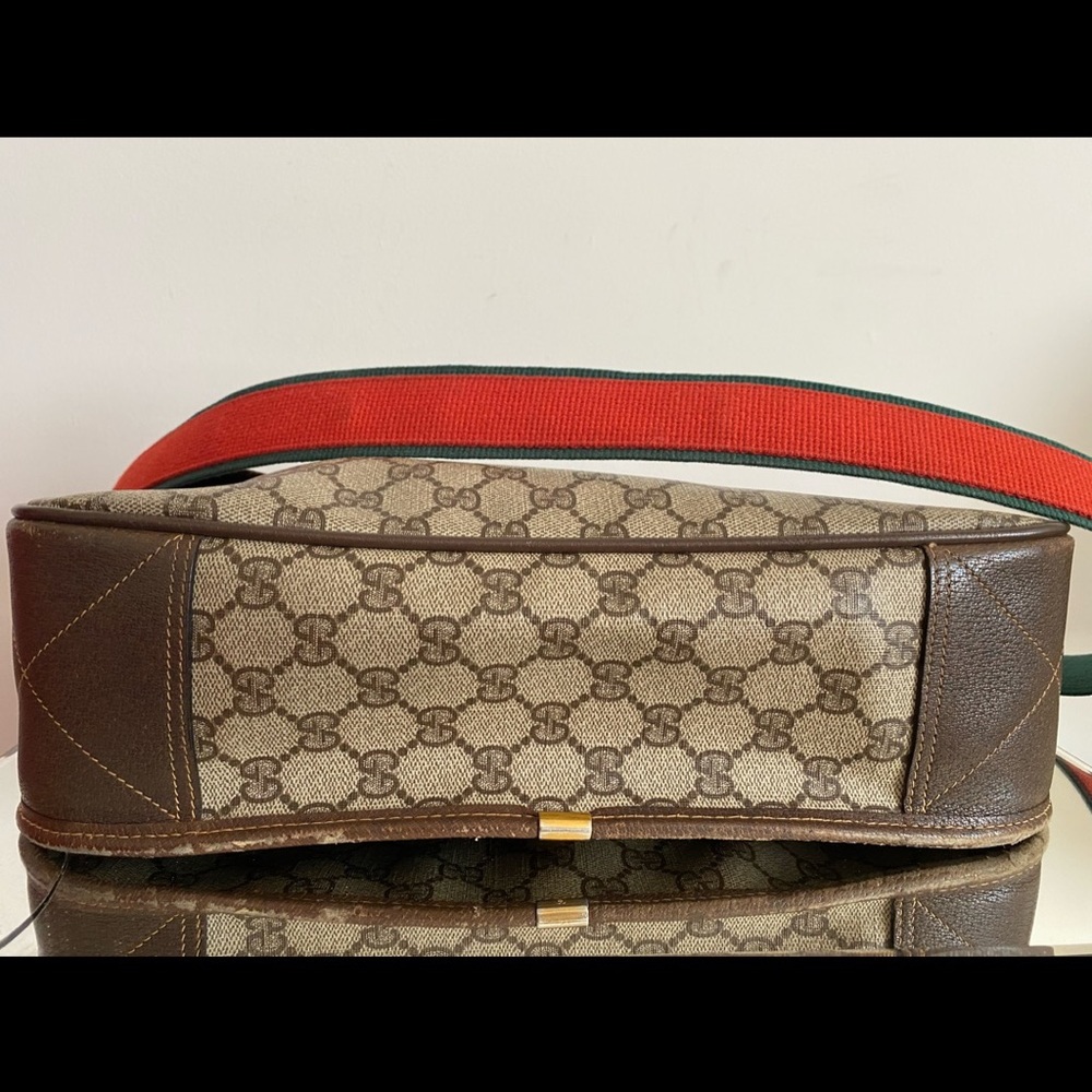 Authentic Vintage Gucci Messenger Bag - Picture 9 of 11